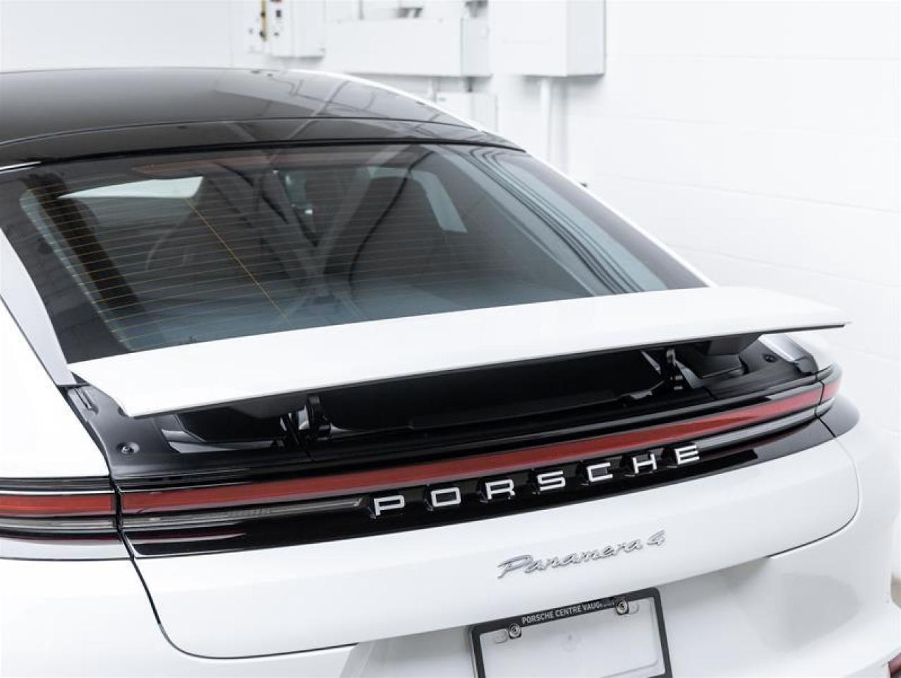 2024 Porsche Panamera  Photo
