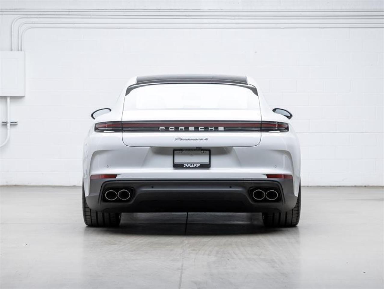 2024 Porsche Panamera  Photo