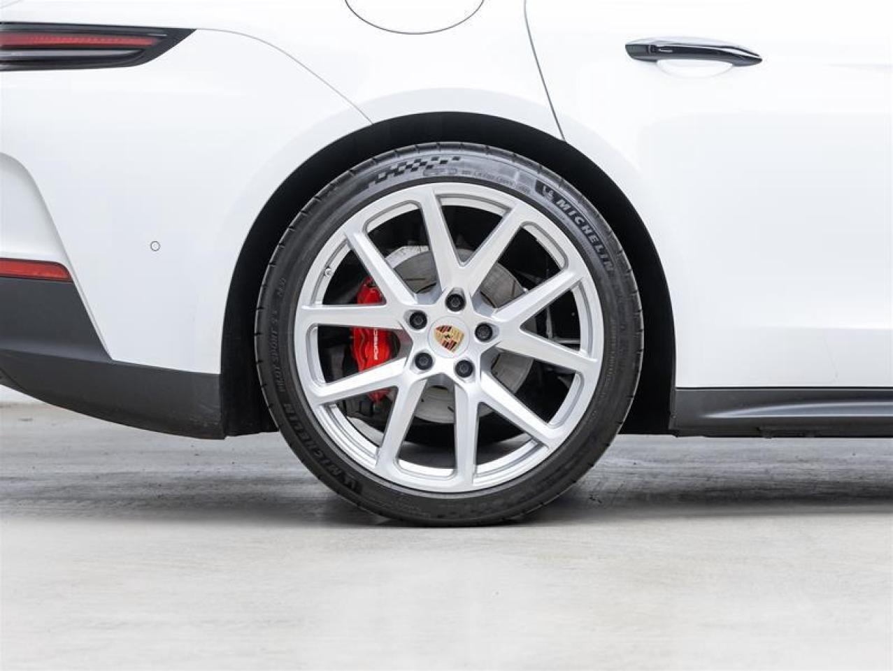 2024 Porsche Panamera  Photo