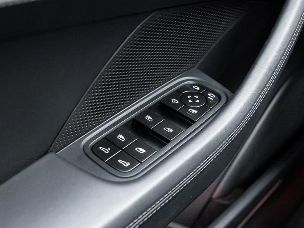 2024 Porsche Panamera  Photo