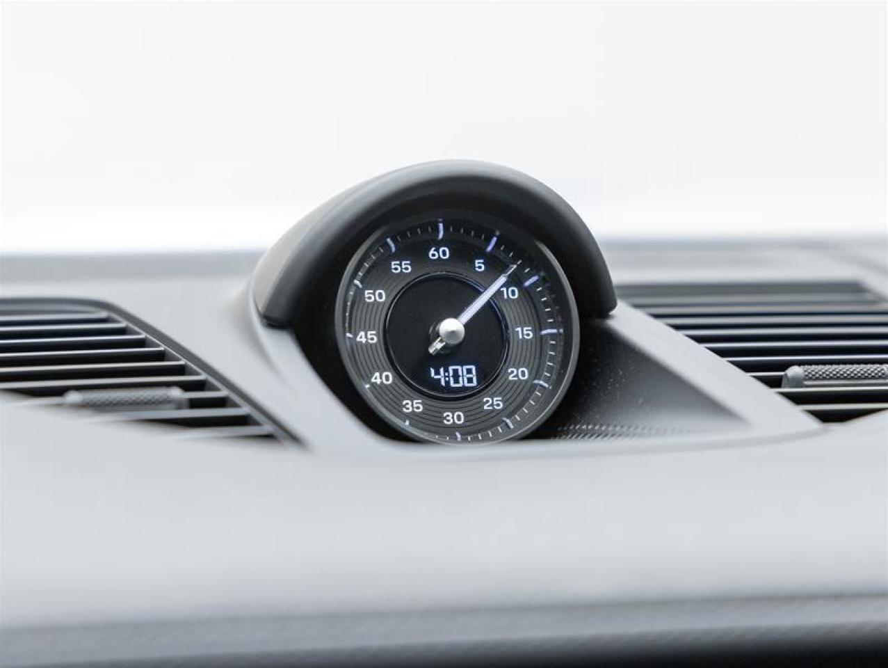 2024 Porsche Panamera  Photo