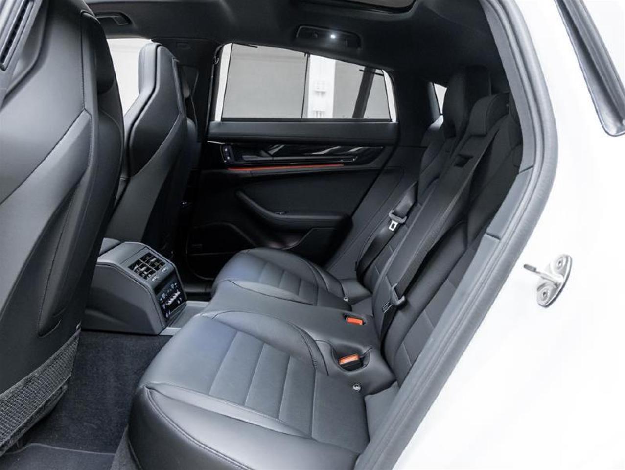 2024 Porsche Panamera  Photo