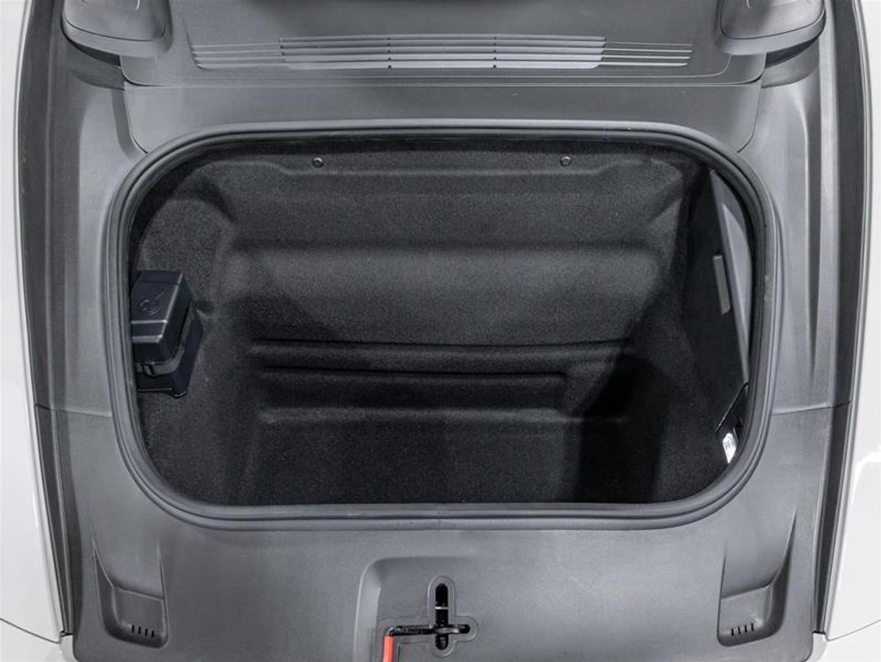 2026 Porsche 911  Photo2