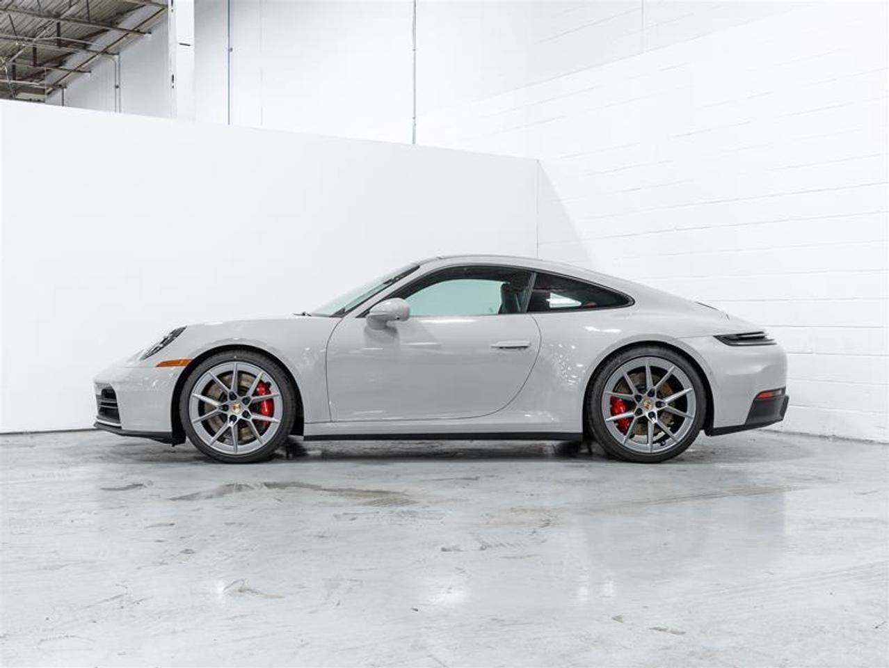 2026 Porsche 911  Photo3