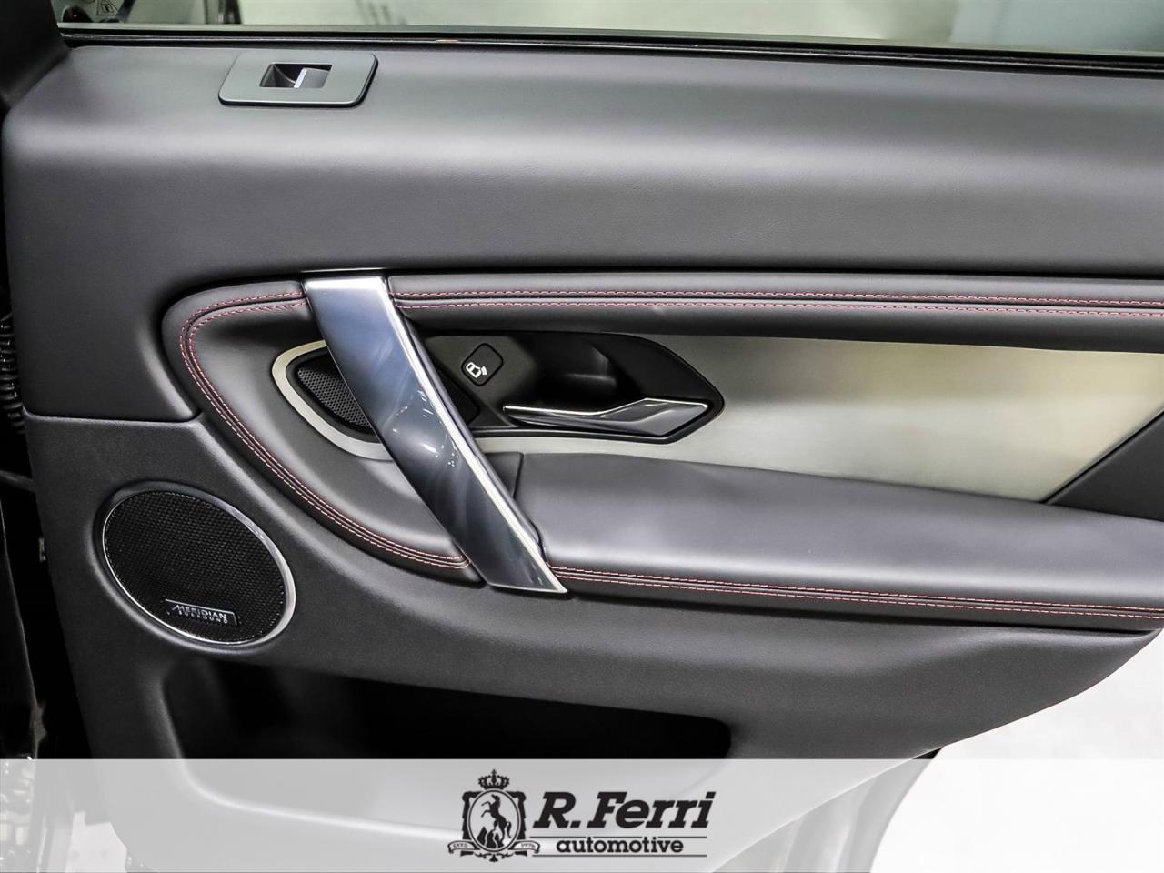 2022 Land Rover Discovery Sport  Photo