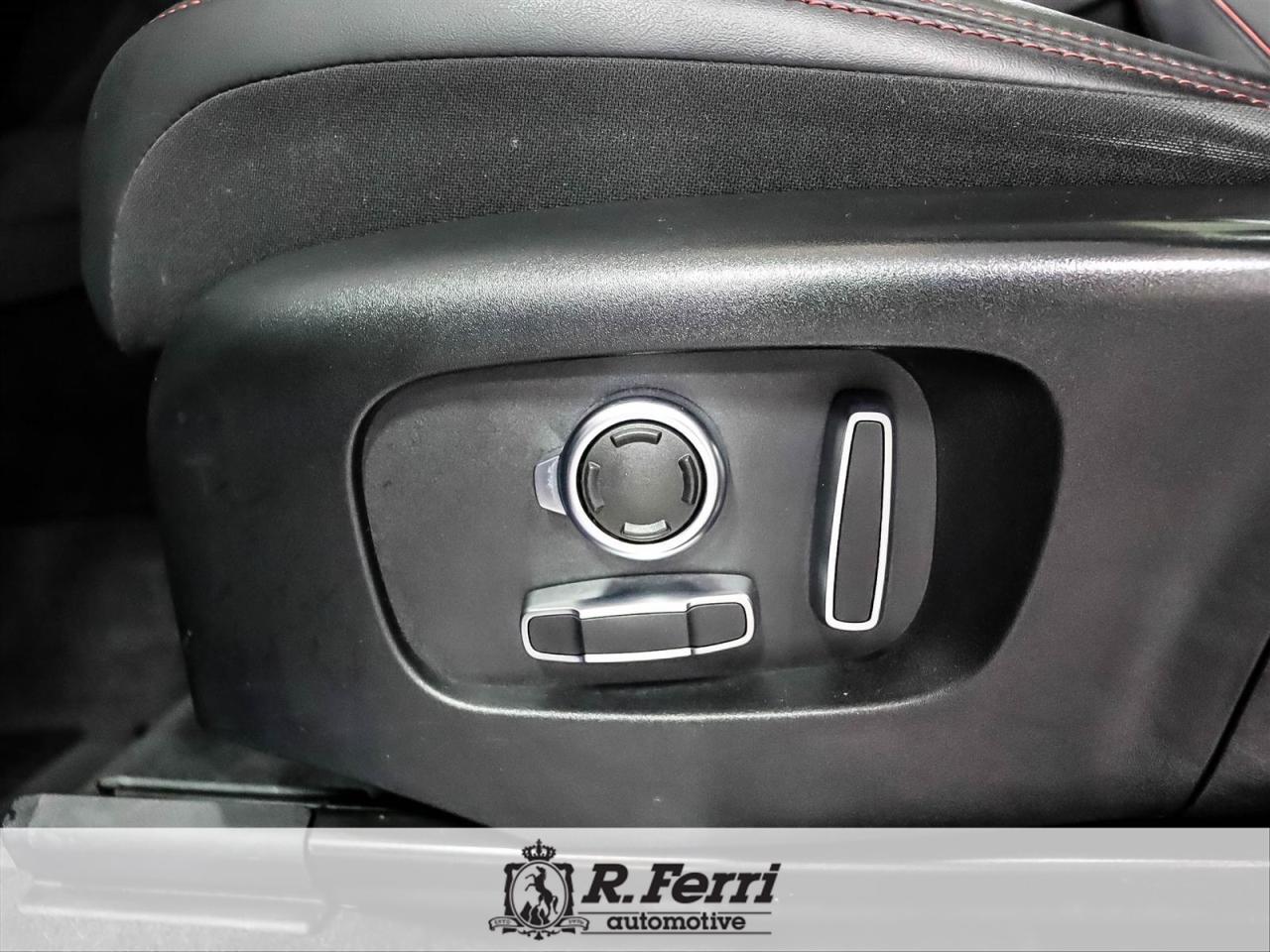 2022 Land Rover Discovery Sport  Photo