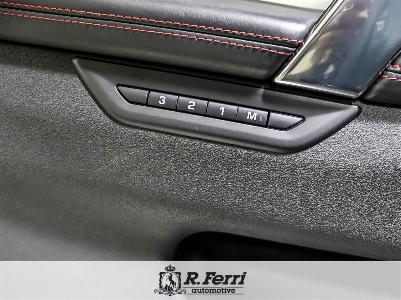 2022 Land Rover Discovery Sport  Photo