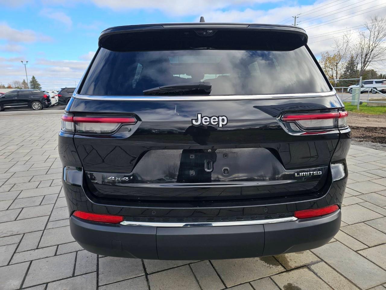 2023 Jeep Grand Cherokee L Limited 4dr 4x4 Photo