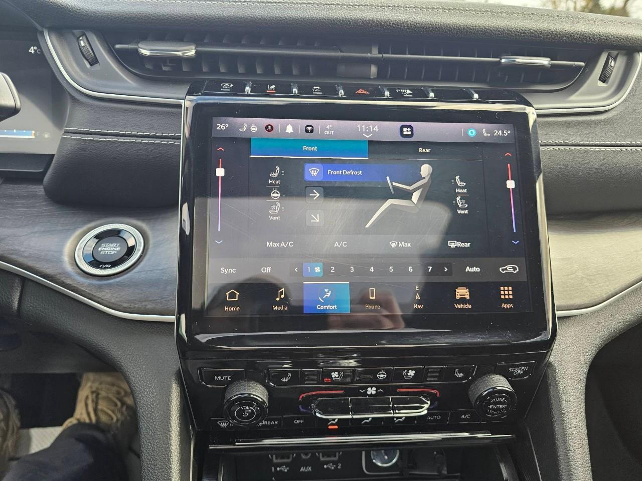 2023 Jeep Grand Cherokee L Limited 4dr 4x4 Photo