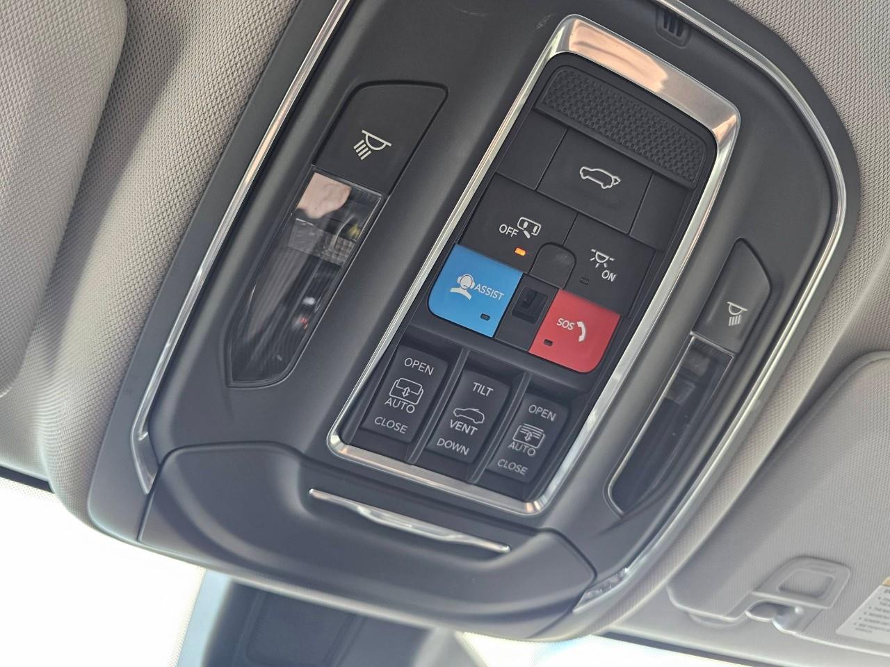 2023 Jeep Grand Cherokee L Limited 4dr 4x4 Photo