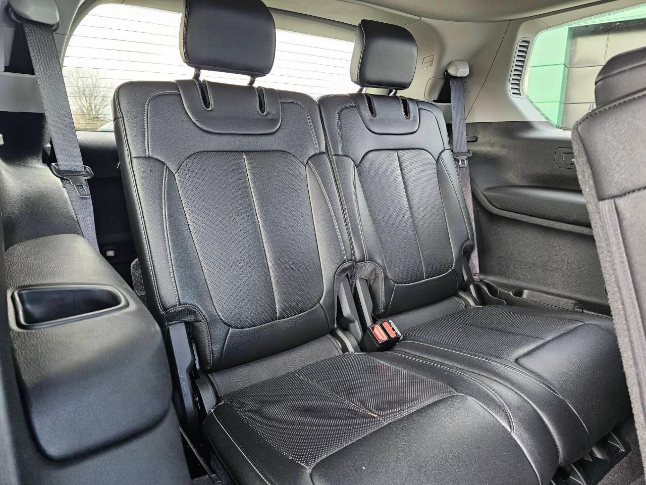 2023 Jeep Grand Cherokee L Limited 4dr 4x4 Photo