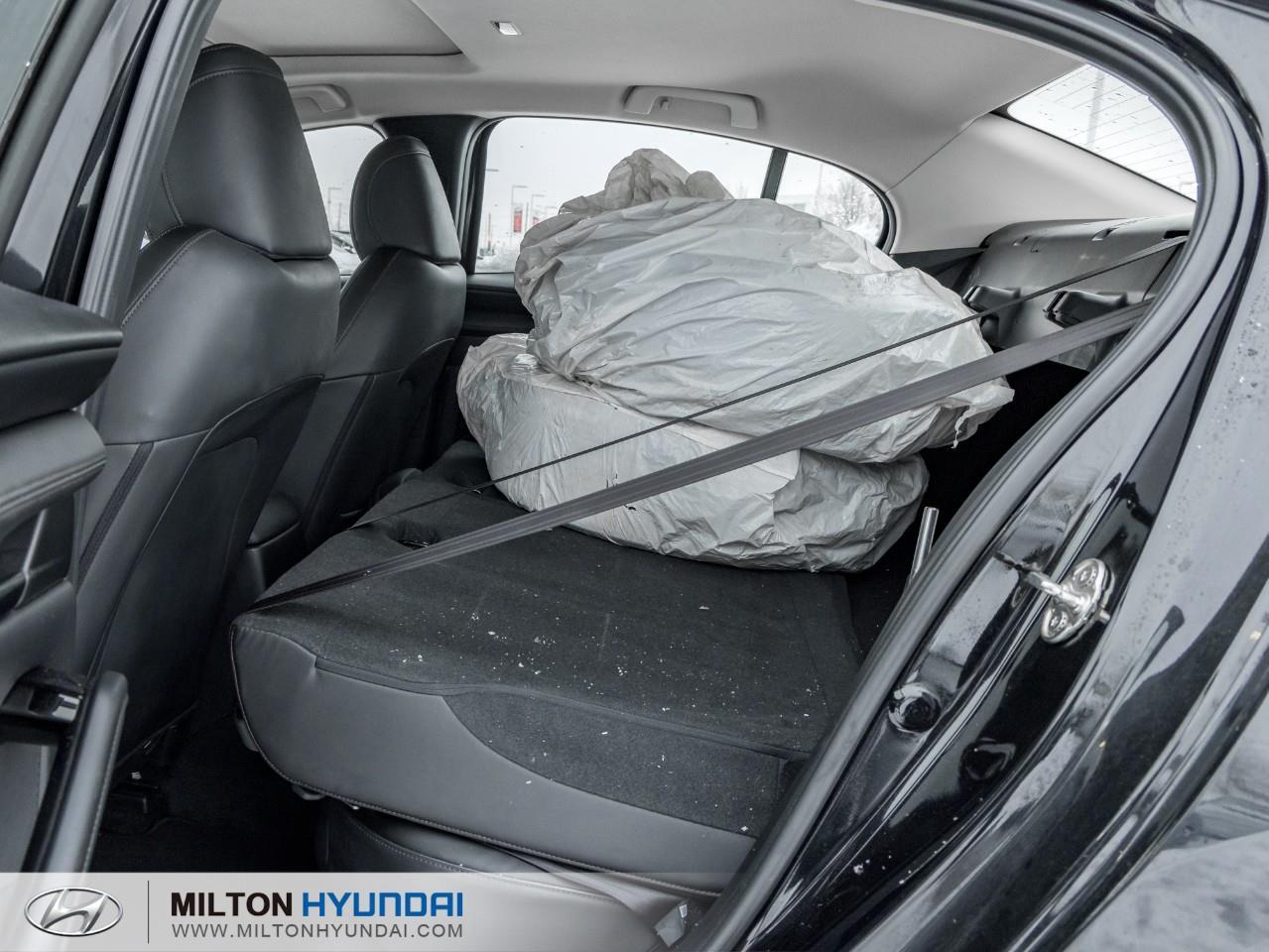 2022 Mazda 3 GS (A6) 4dr Front-Wheel Drive Sedan Photo