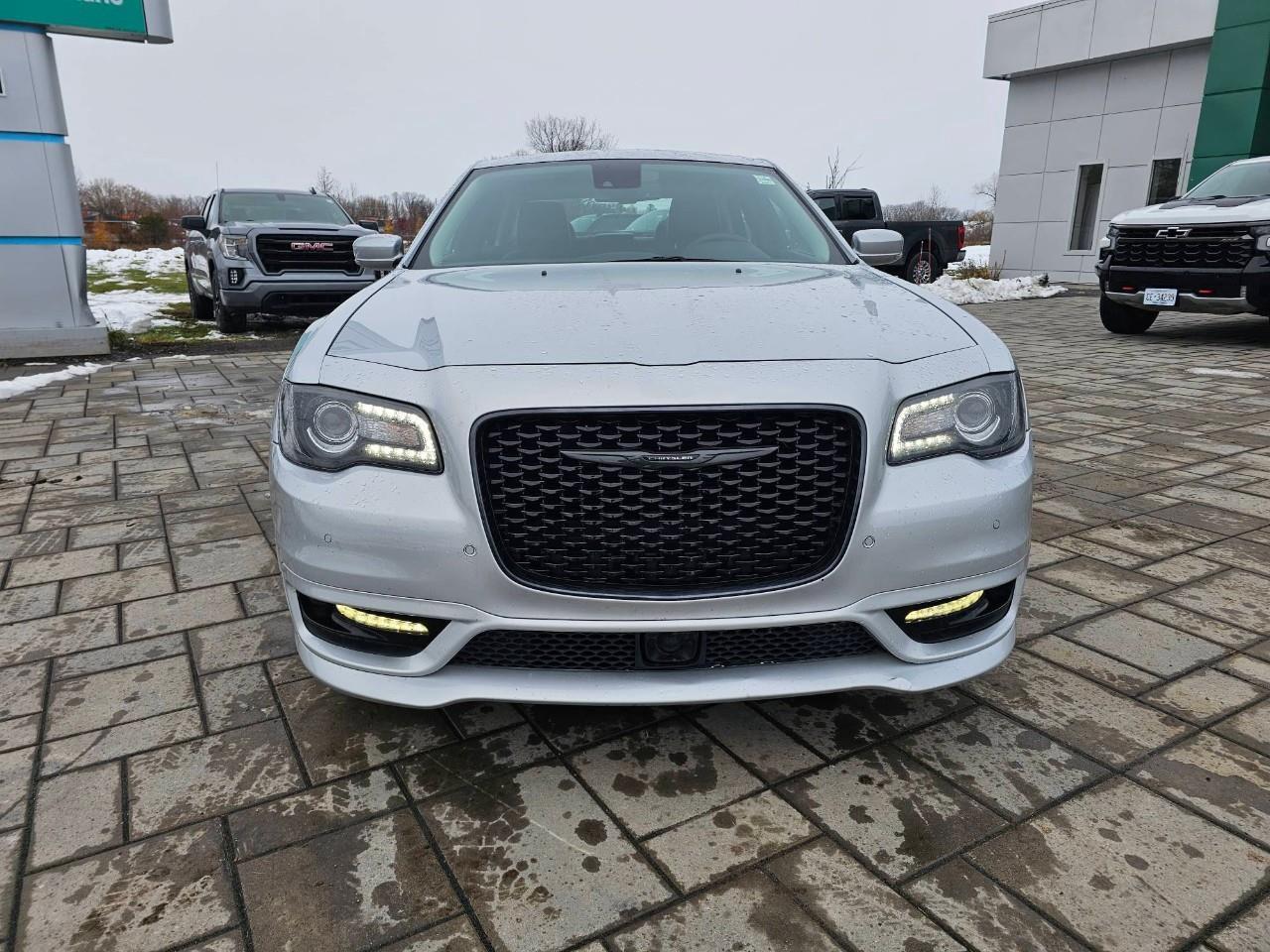 2023 Chrysler 300 Touring-L 4dr All-Wheel Drive Sedan Photo