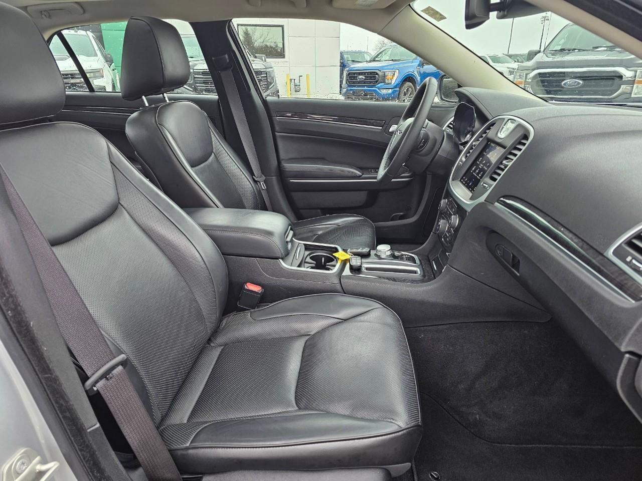 2023 Chrysler 300 Touring-L 4dr All-Wheel Drive Sedan Photo