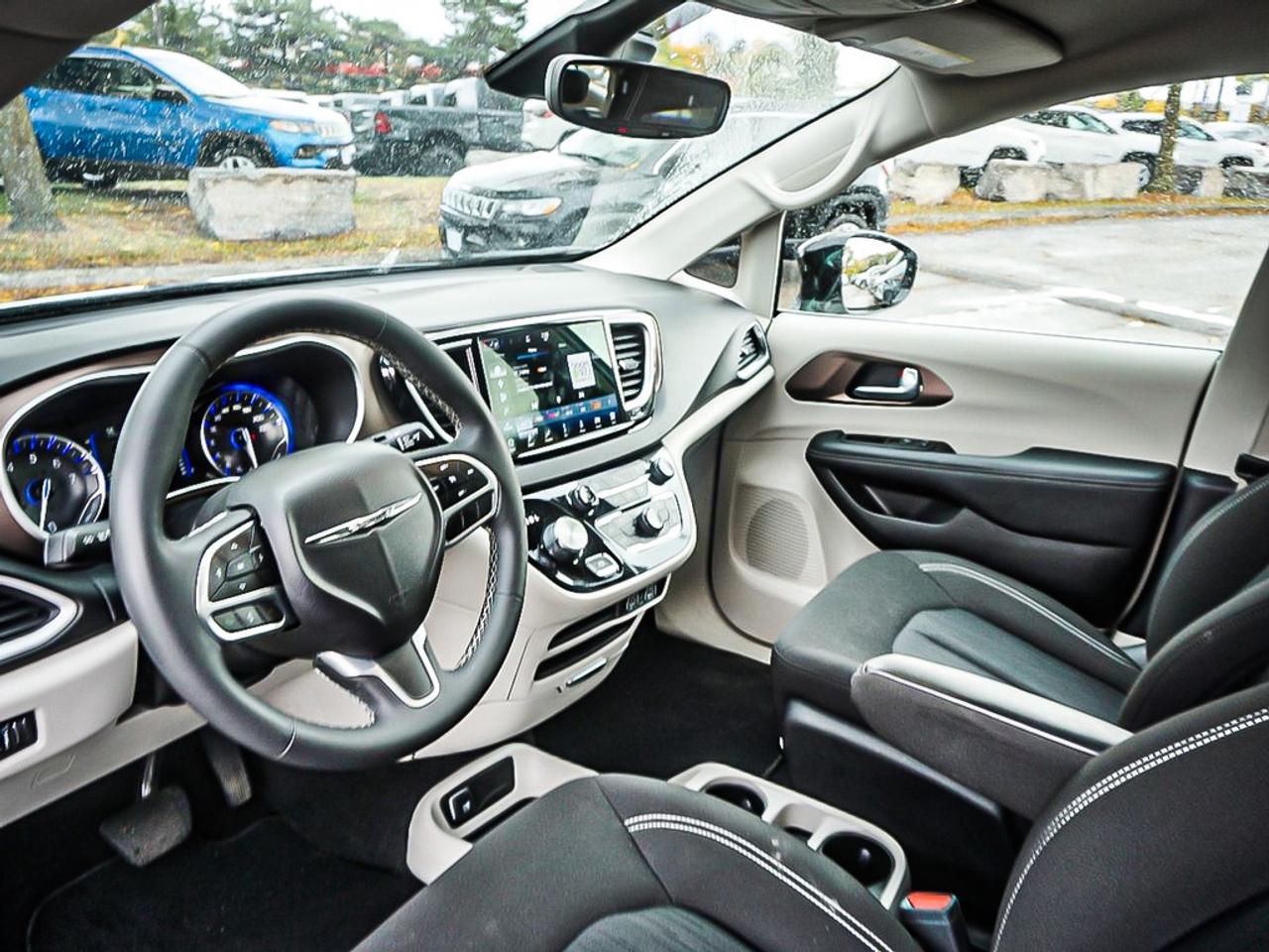 2024 Chrysler Grand Caravan  Photo