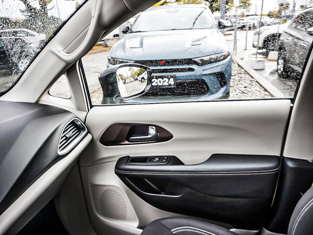 2024 Chrysler Grand Caravan  Photo