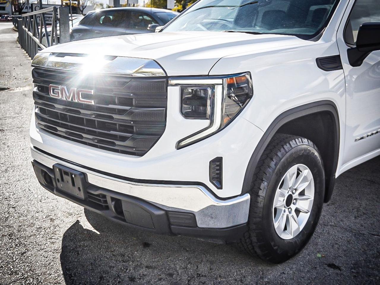 2023 GMC Sierra 1500  Photo3