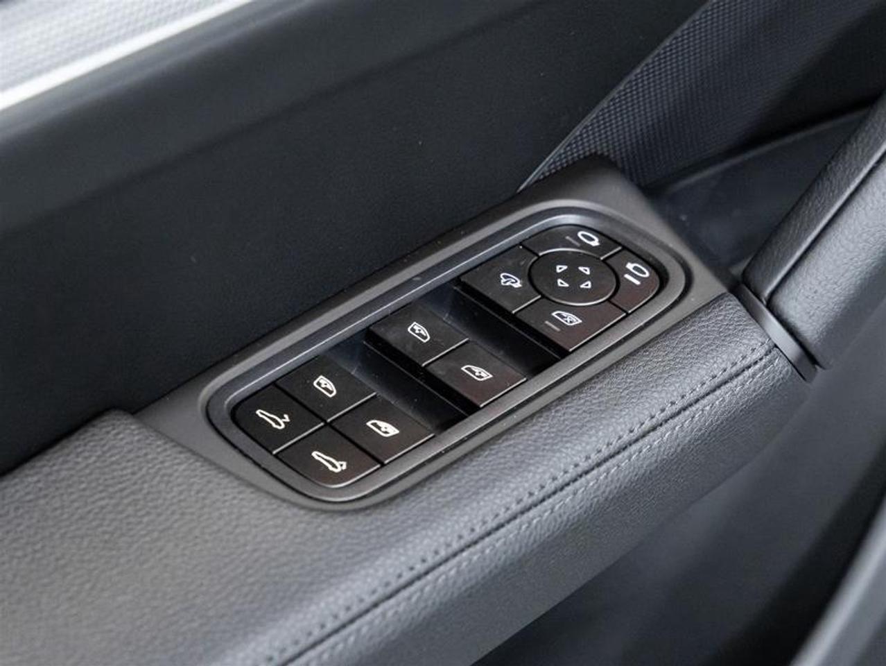 2026 Porsche Cayenne  Photo