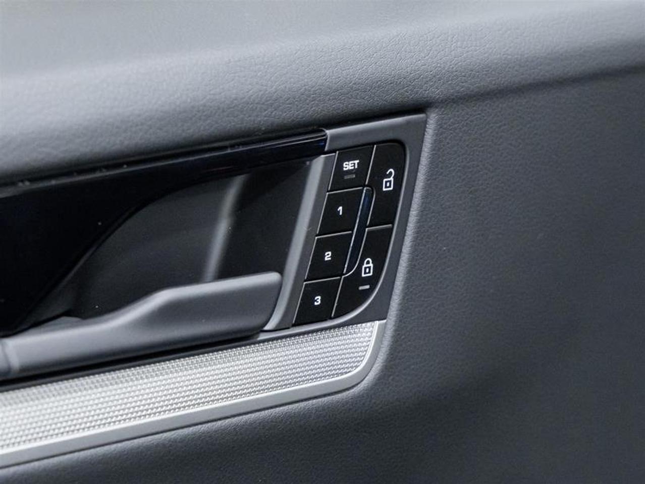 2026 Porsche Cayenne  Photo