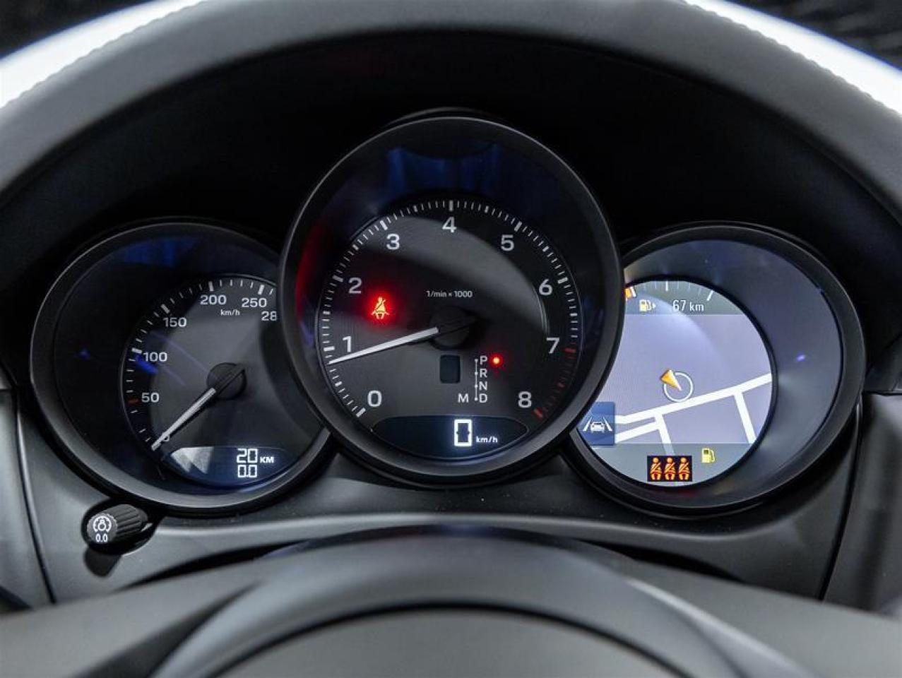 2026 Porsche Macan  Photo