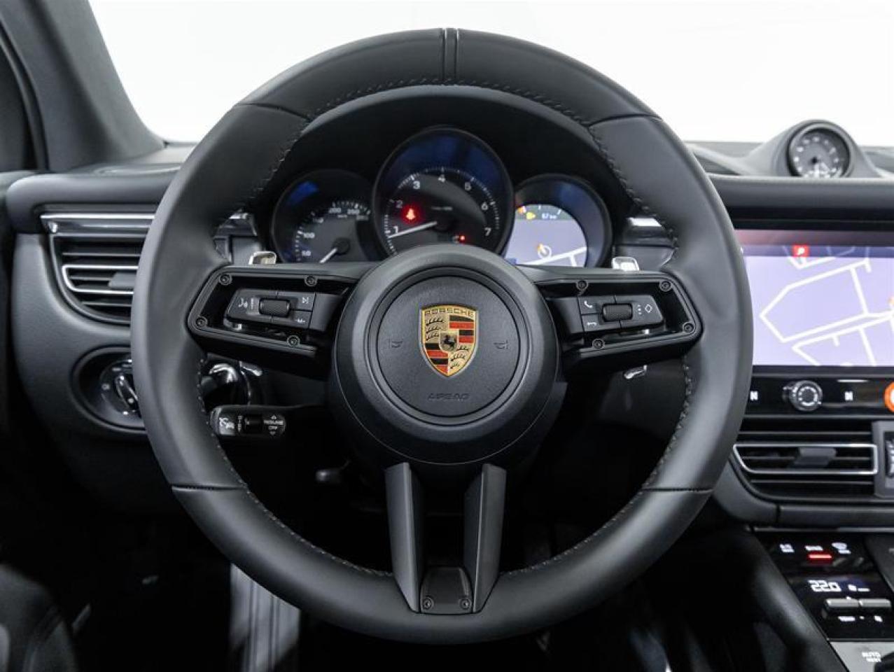 2026 Porsche Macan  Photo