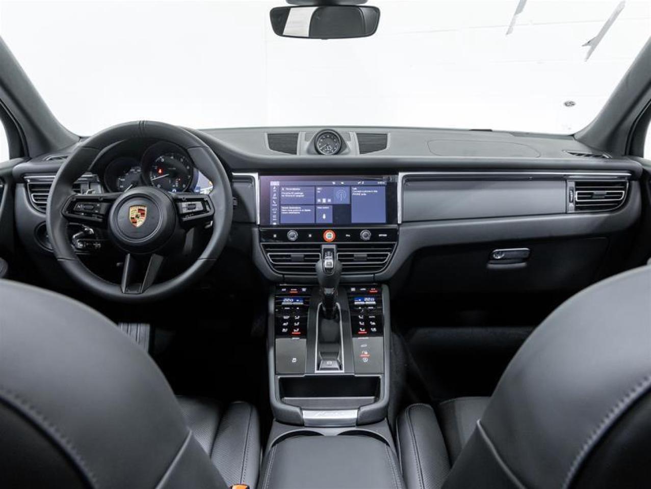 2026 Porsche Macan  Photo