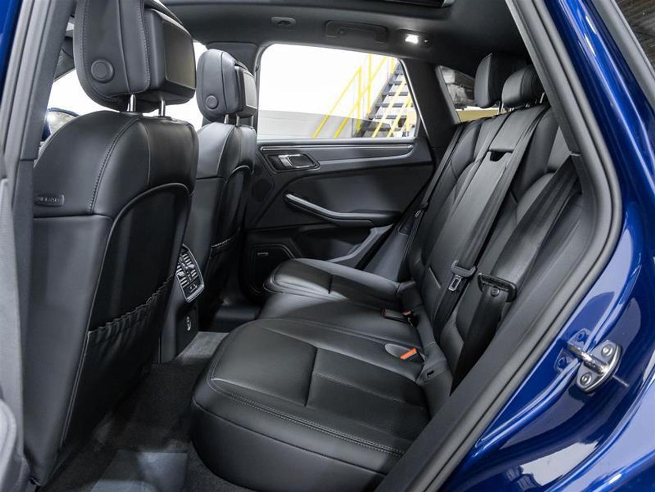 2026 Porsche Macan  Photo