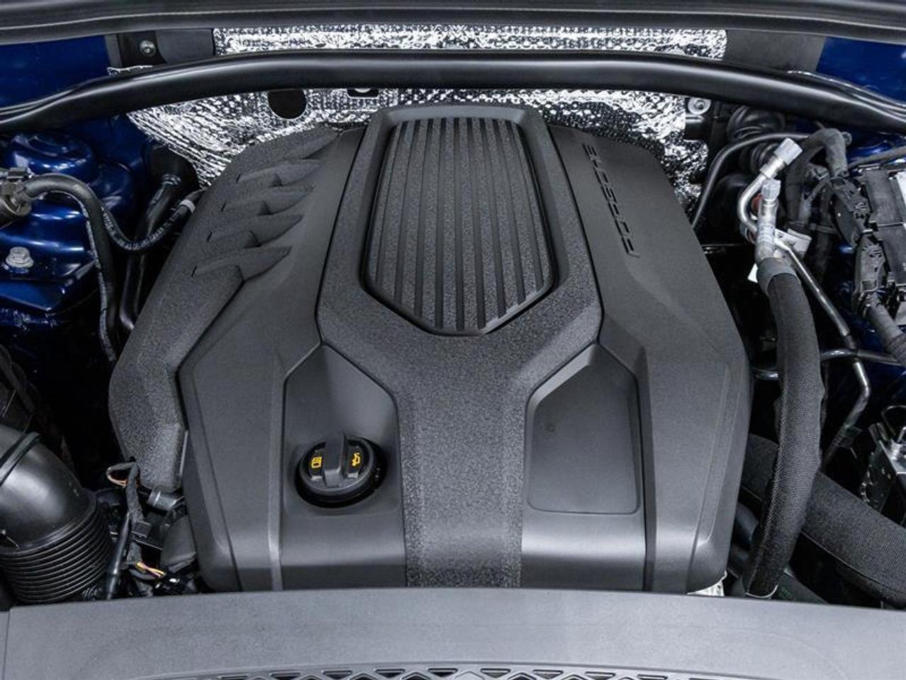 2026 Porsche Macan  Photo