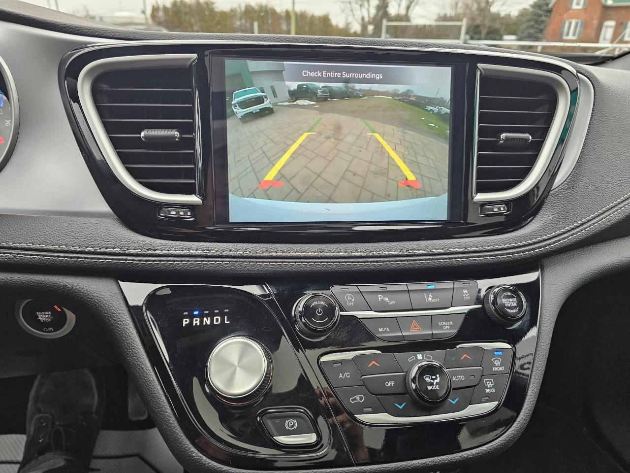 2024 Chrysler Pacifica Touring-L Front-Wheel Drive Passenger Van Photo