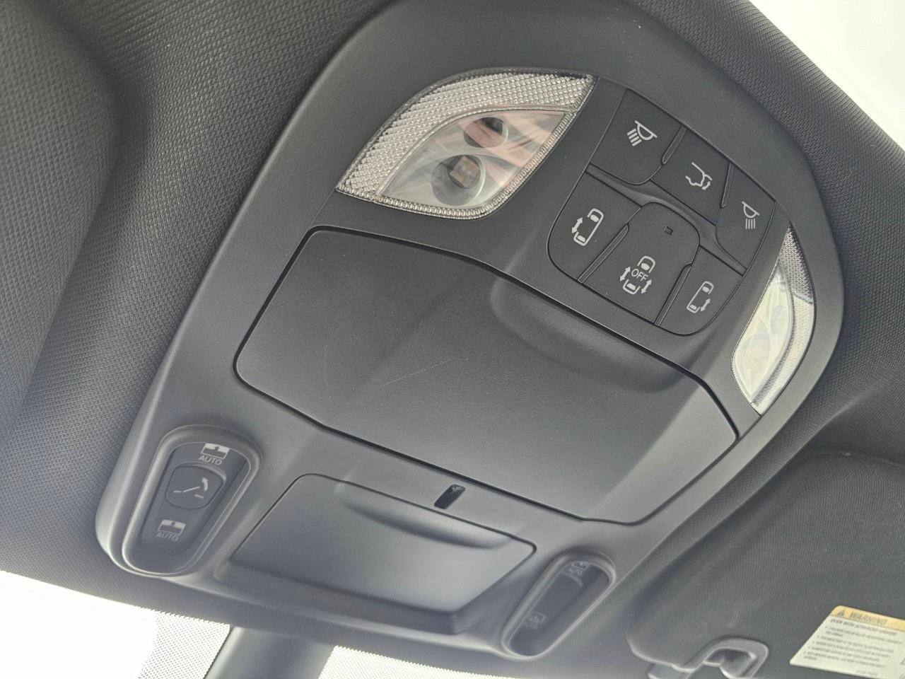 2024 Chrysler Pacifica Touring-L Front-Wheel Drive Passenger Van Photo