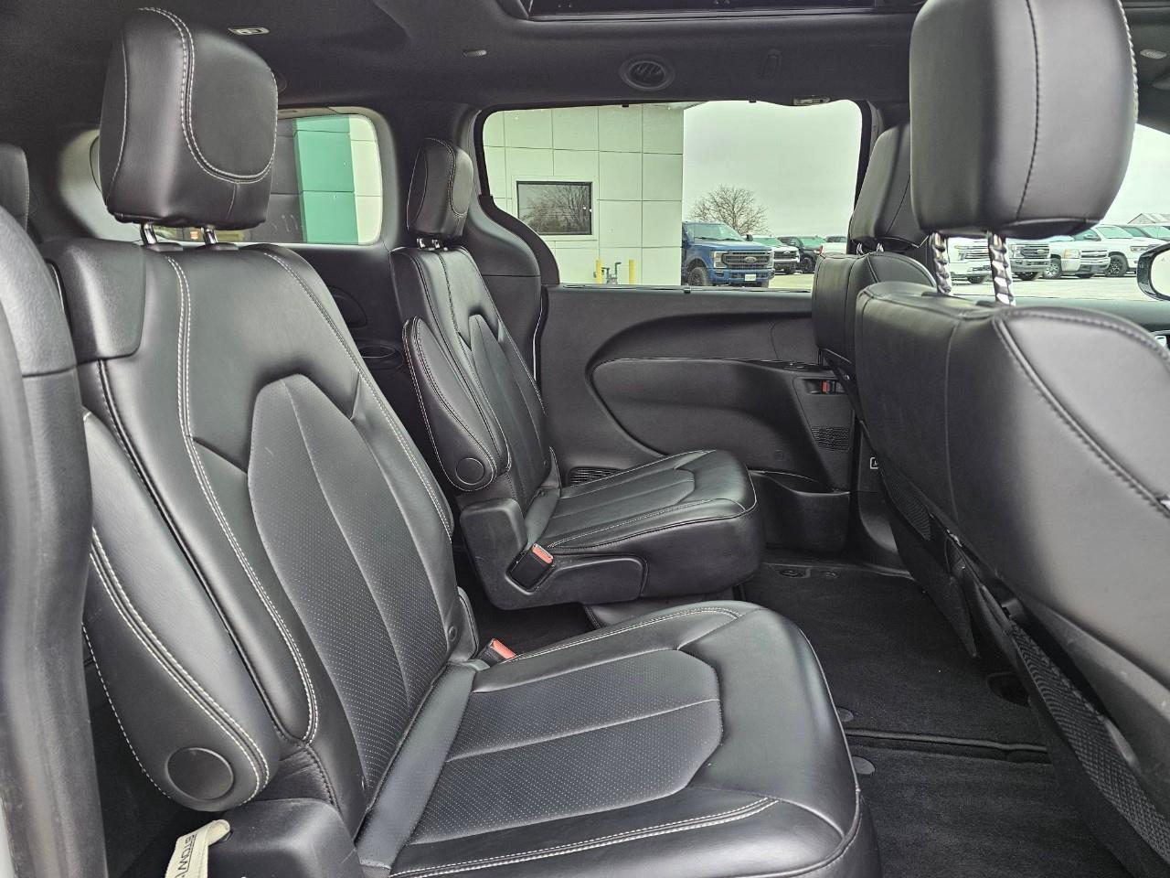 2024 Chrysler Pacifica Touring-L Front-Wheel Drive Passenger Van Photo