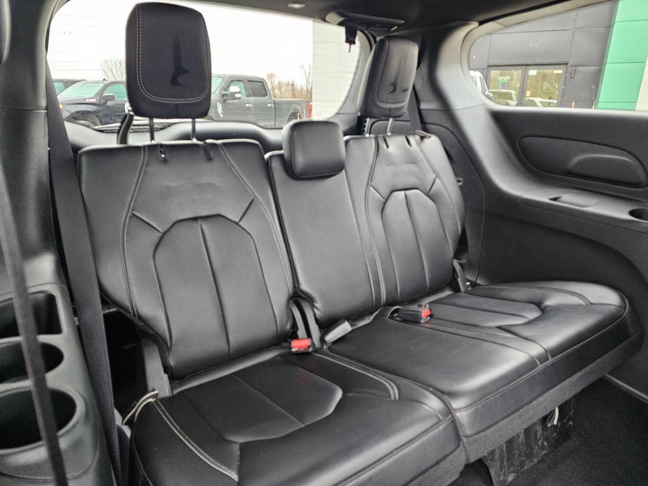 2024 Chrysler Pacifica Touring-L Front-Wheel Drive Passenger Van Photo