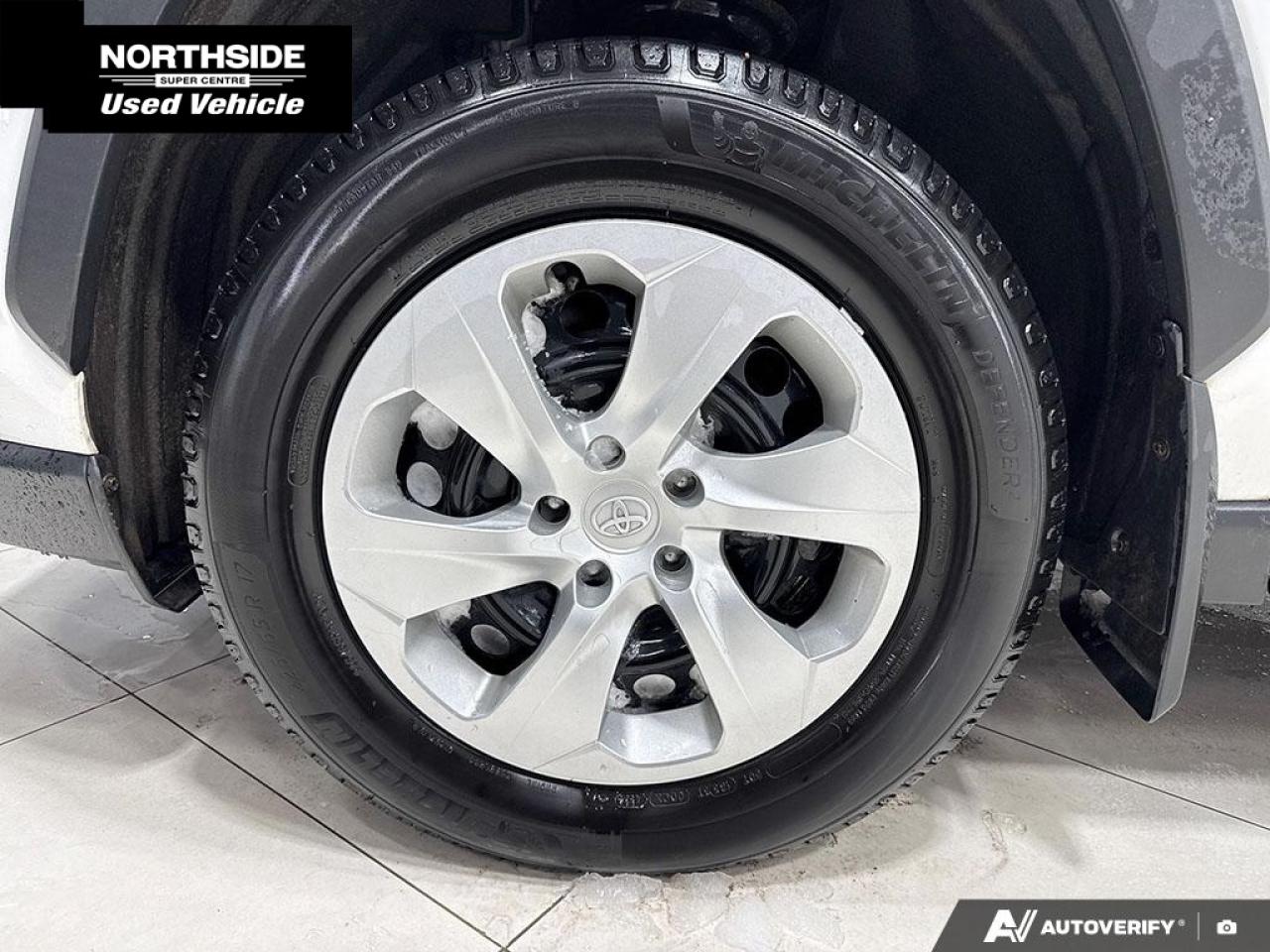 2020 Toyota RAV4 LE 4dr All-wheel Drive Photo