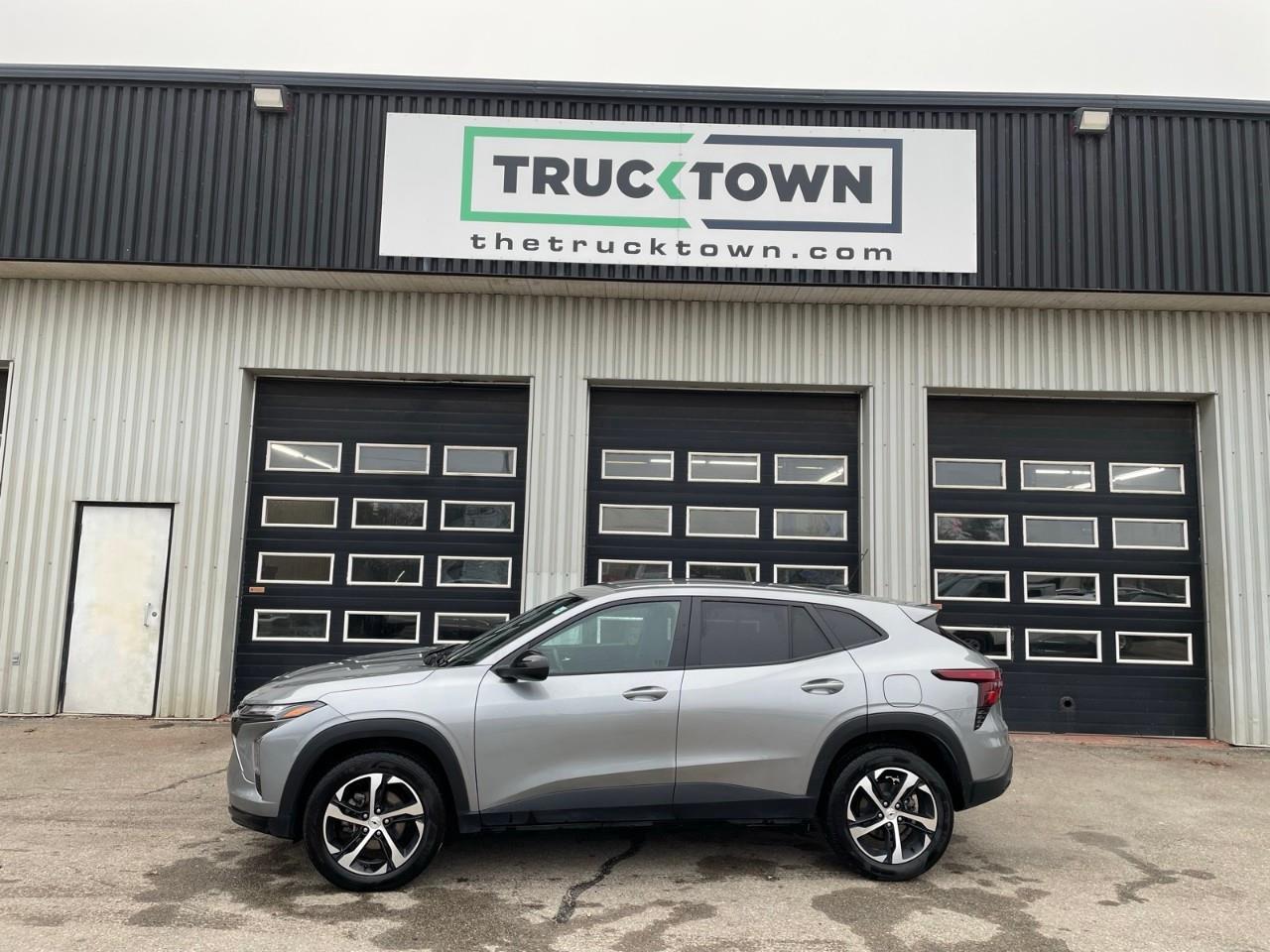 2024 Chevrolet Trax 1RS 4dr Front-Wheel Drive Photo0