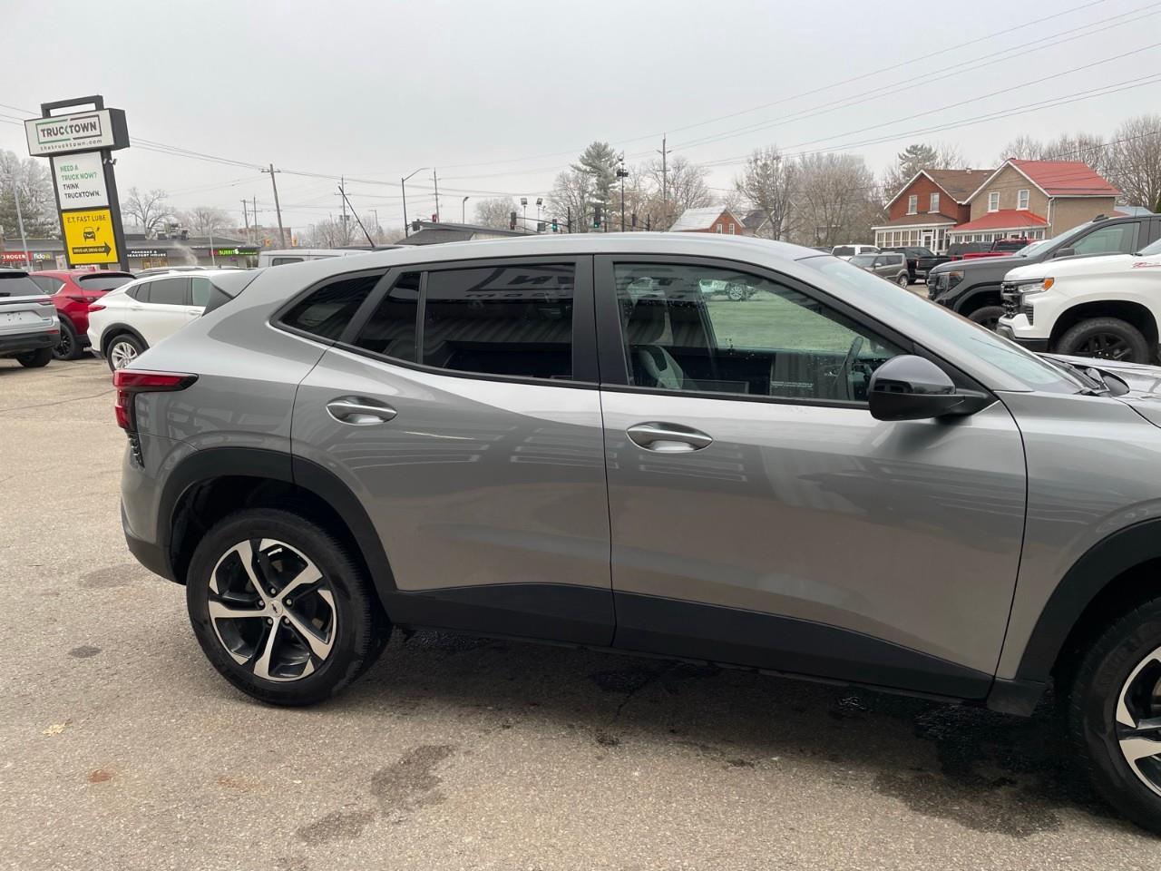 2024 Chevrolet Trax 1RS 4dr Front-Wheel Drive Photo