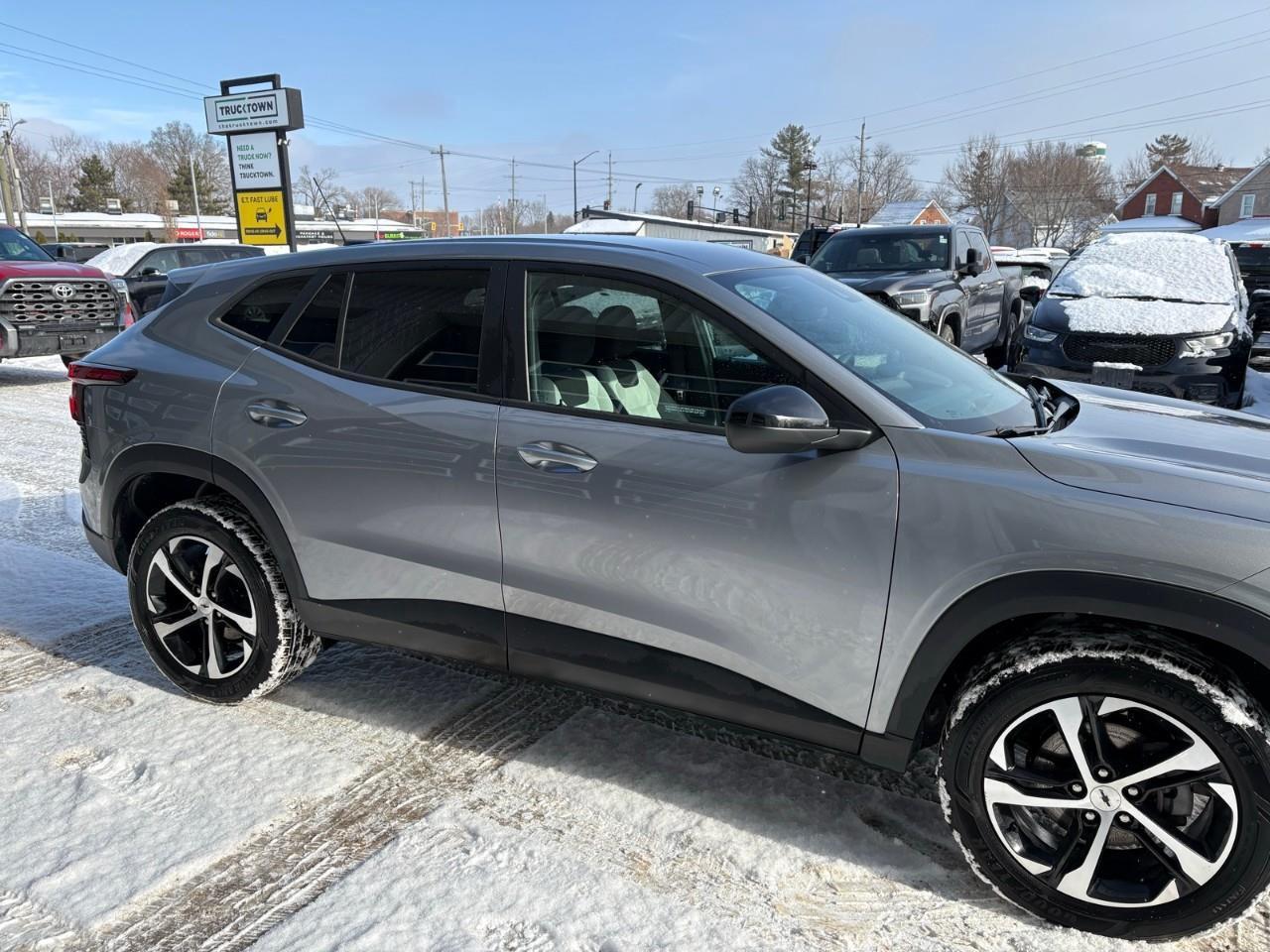 2024 Chevrolet Trax 1RS 4dr Front-Wheel Drive Photo