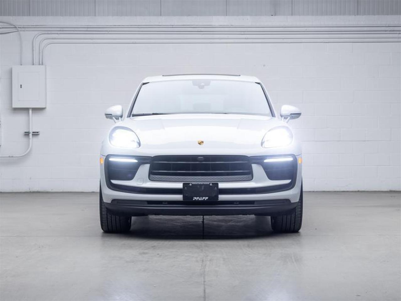 2023 Porsche Macan  Photo