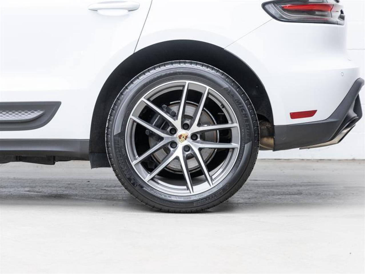 2023 Porsche Macan  Photo