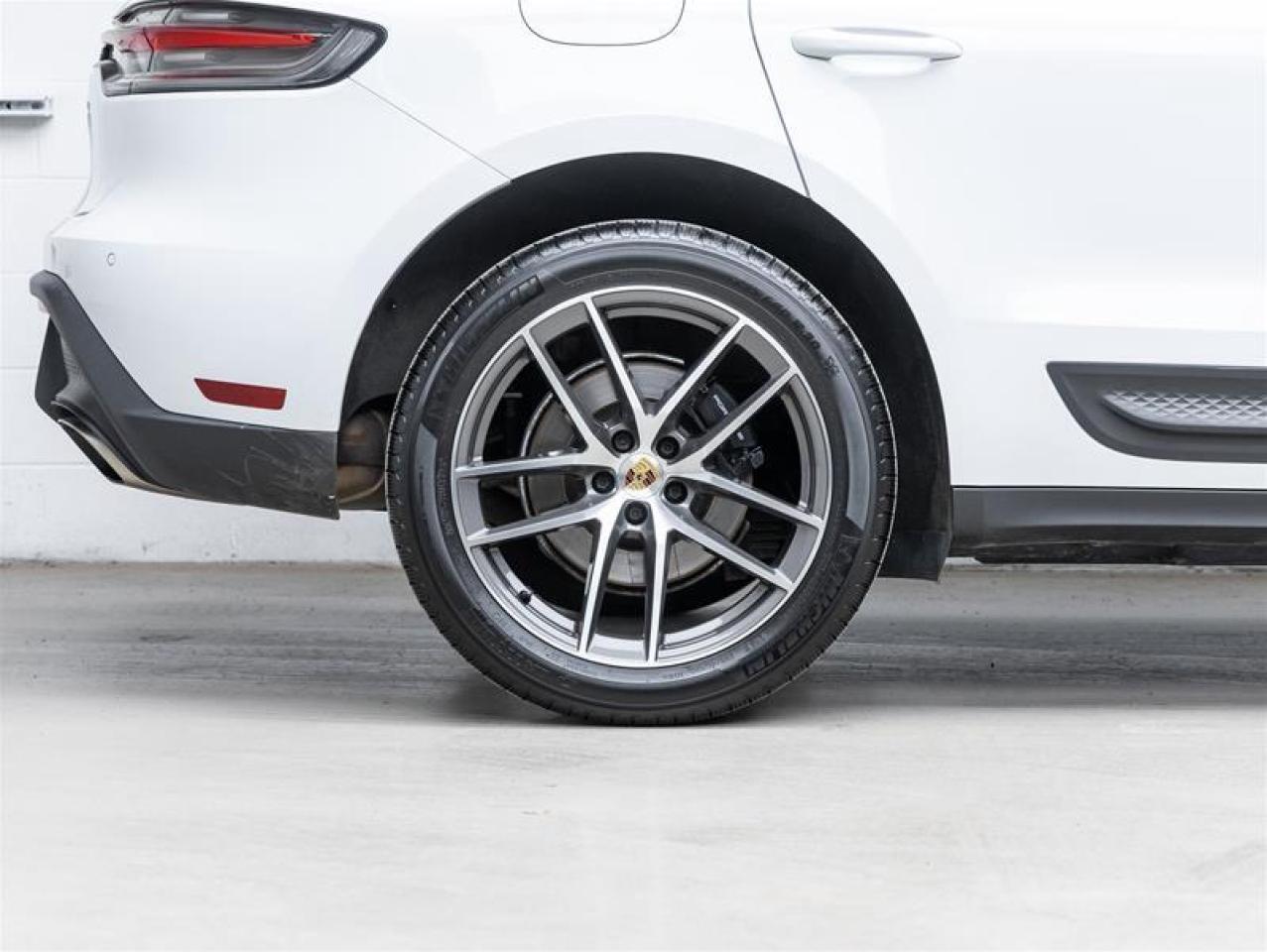 2023 Porsche Macan  Photo