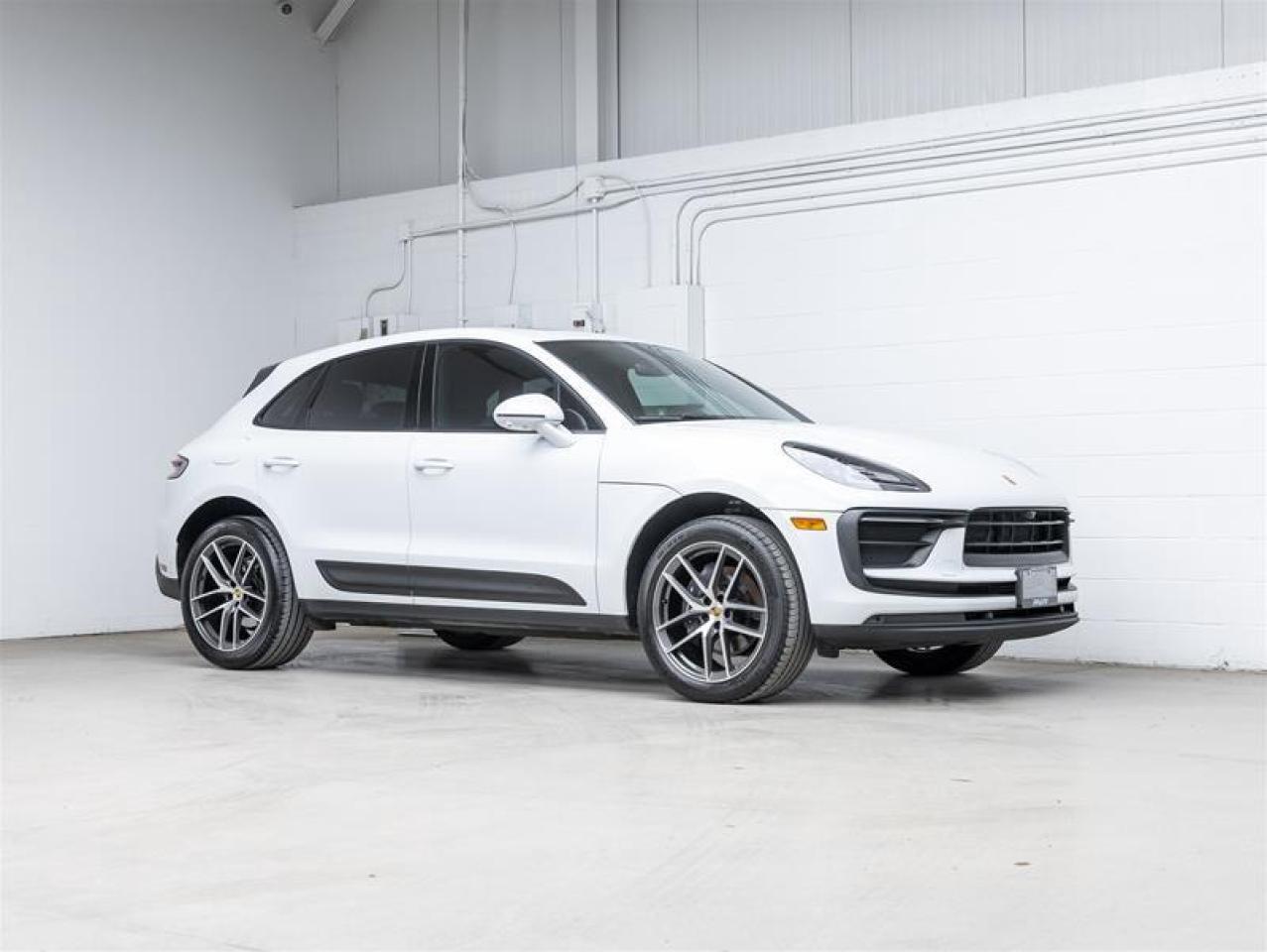 2023 Porsche Macan  Photo