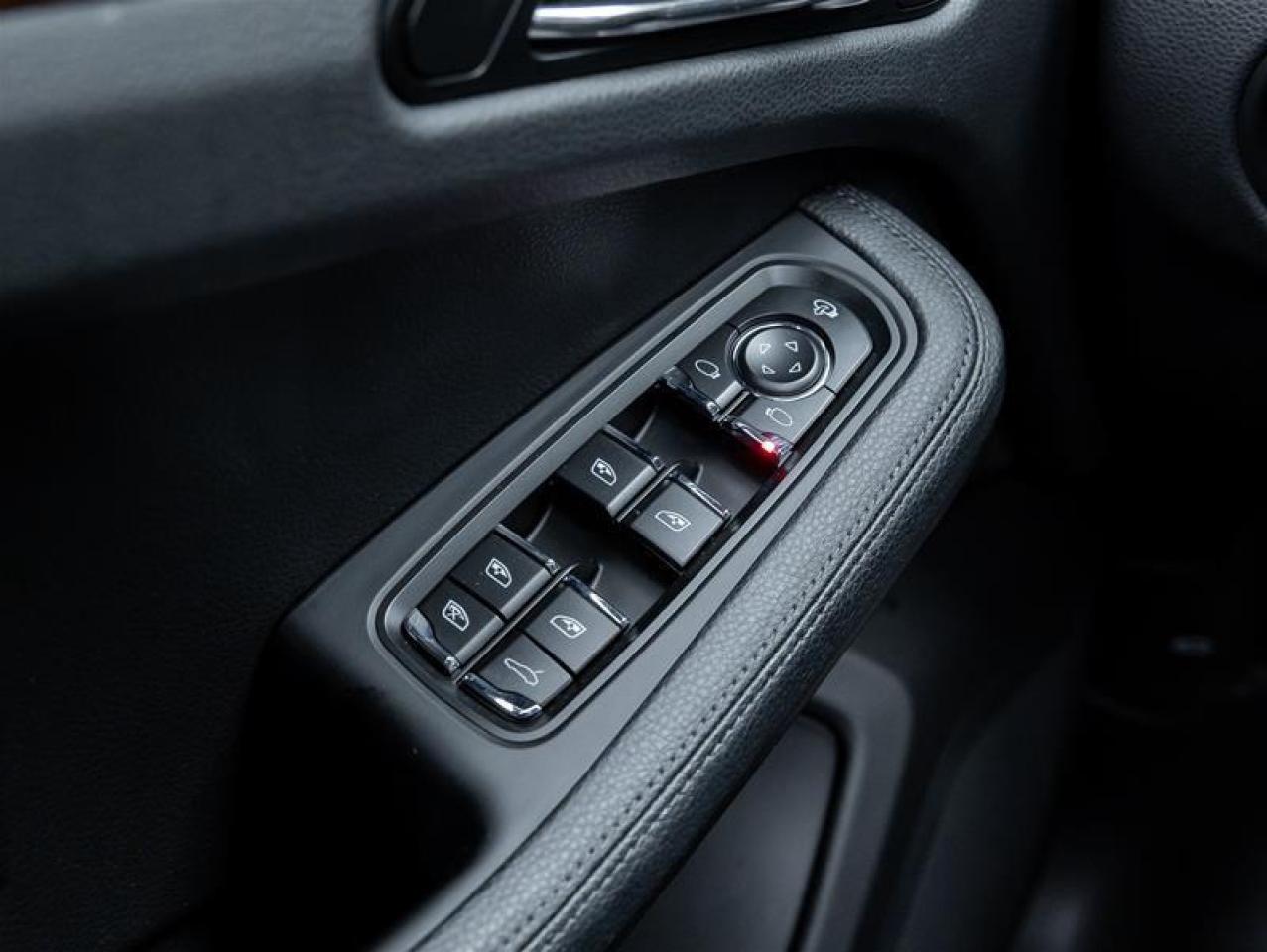 2023 Porsche Macan  Photo