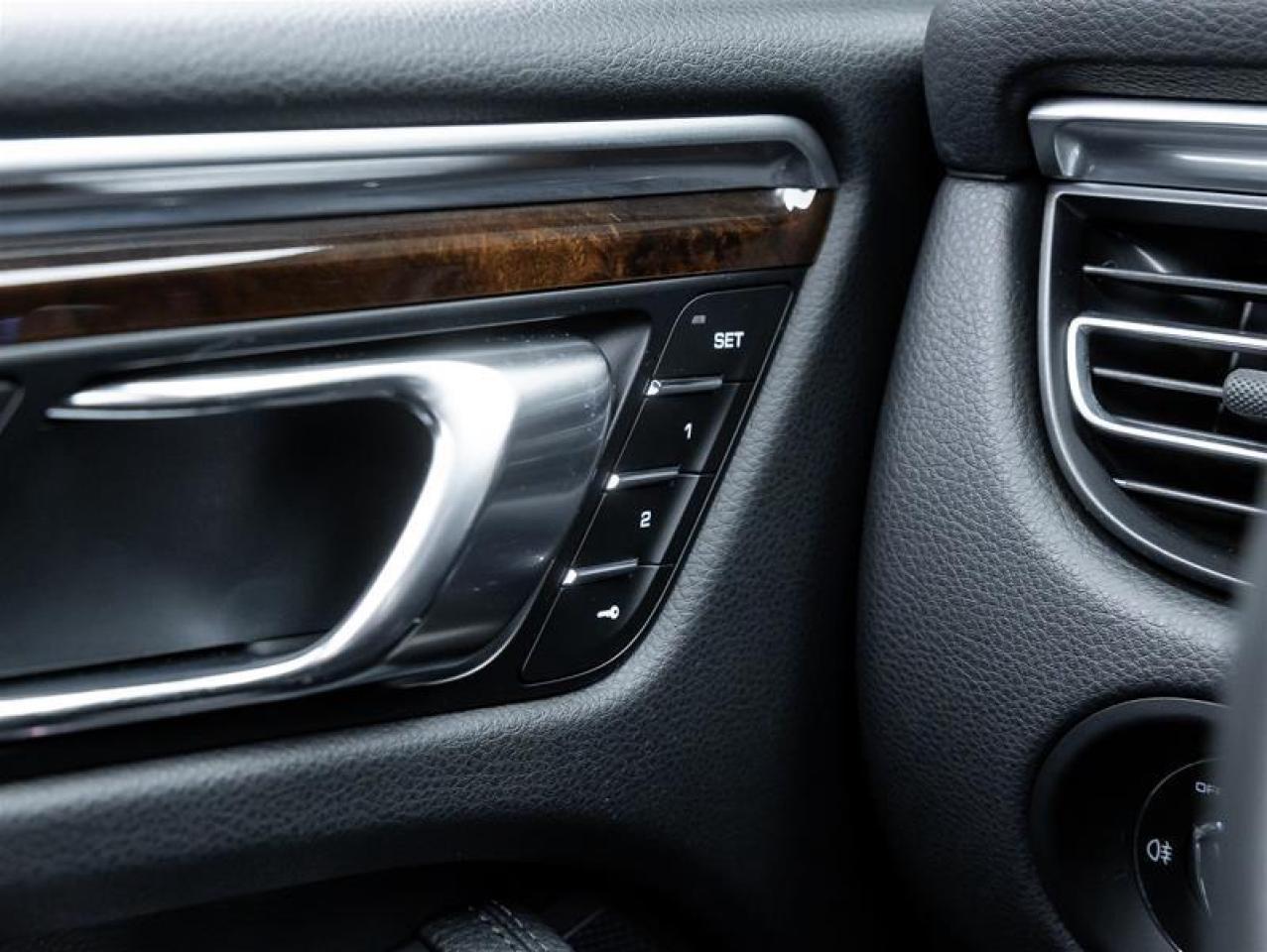 2023 Porsche Macan  Photo