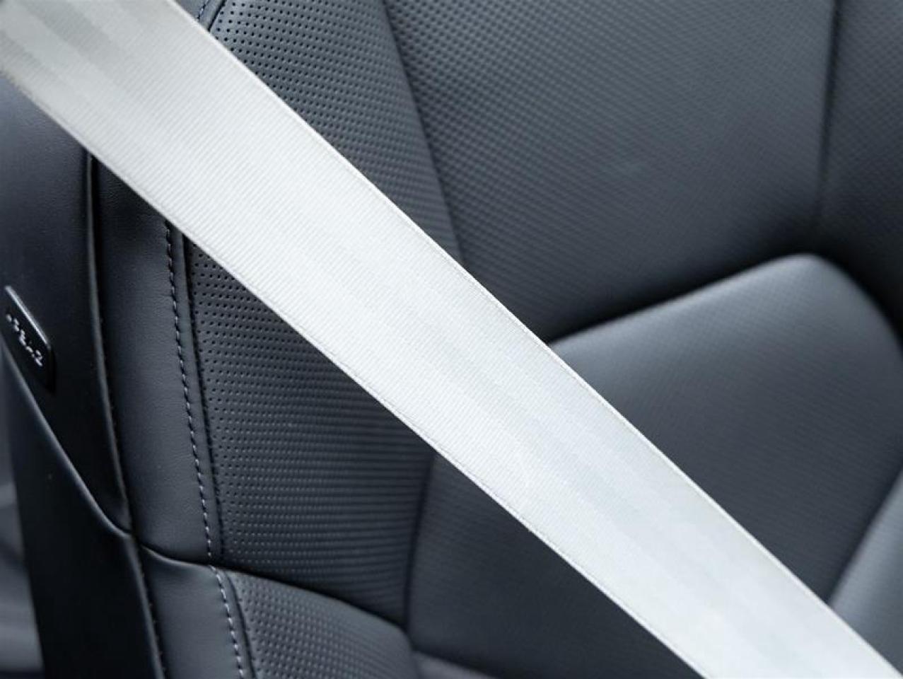 2023 Porsche Macan  Photo