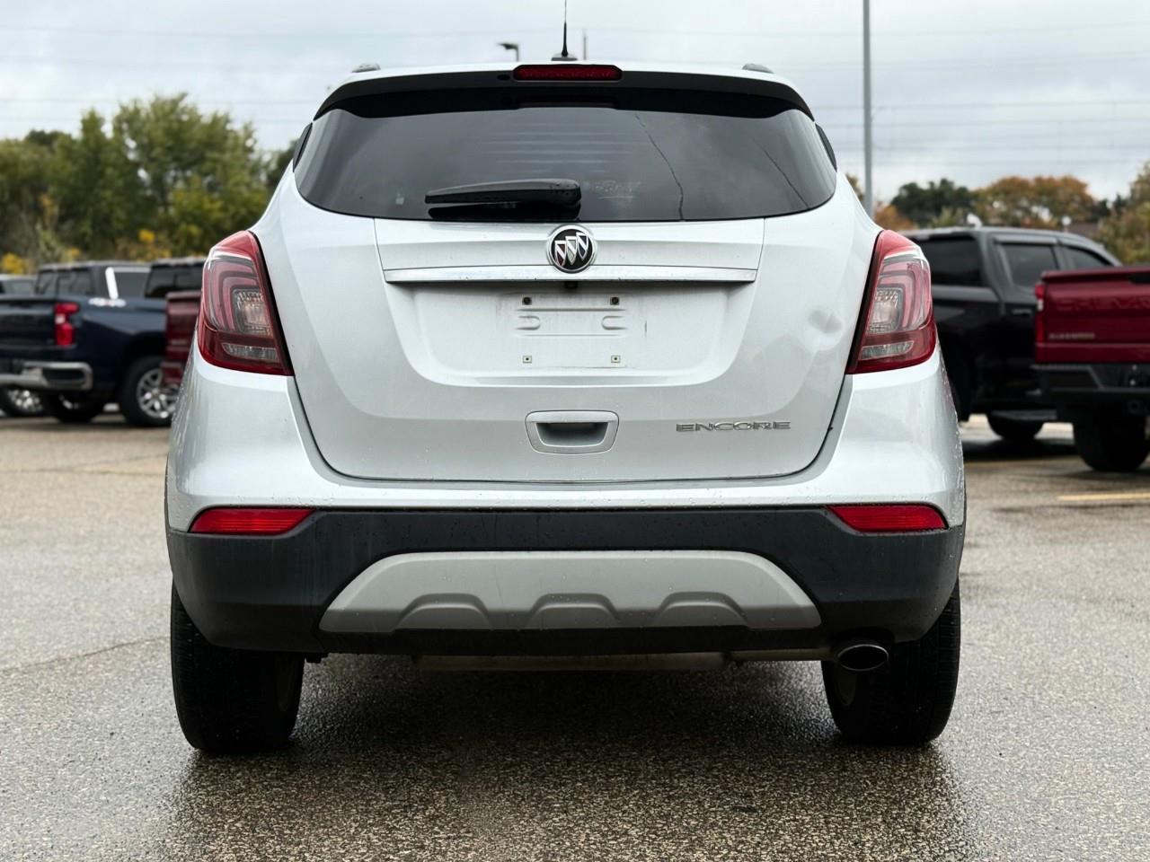 2020 Buick Encore Preferred Front-Wheel Drive Photo2