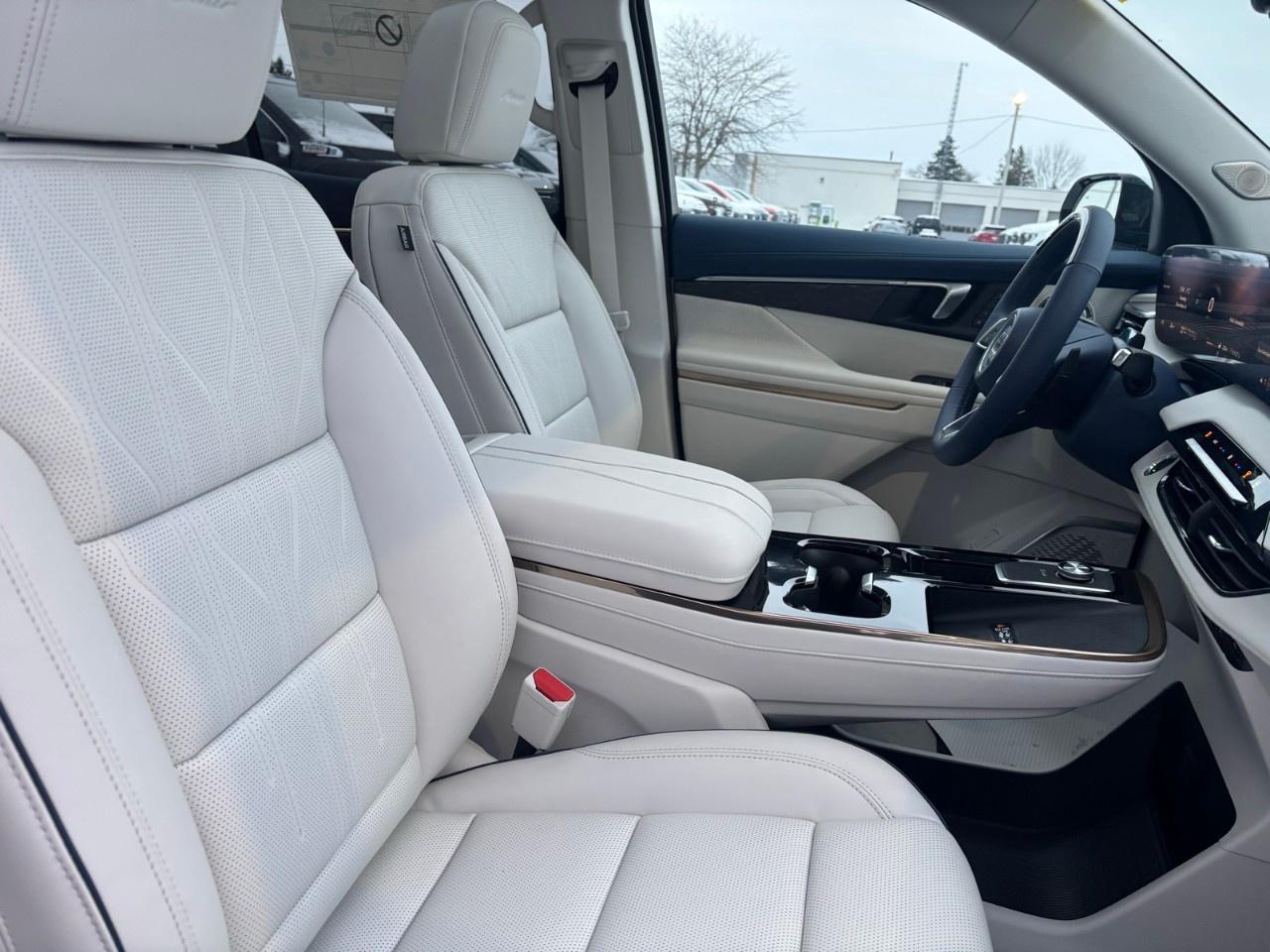 2026 Buick Enclave AWD 4dr Avenir Photo