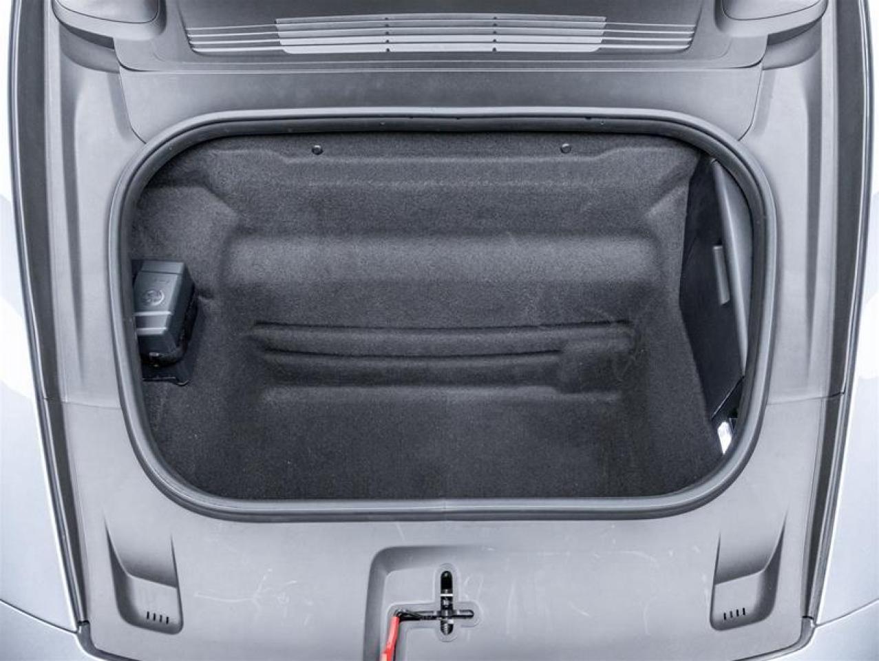 2025 Porsche 911  Photo4