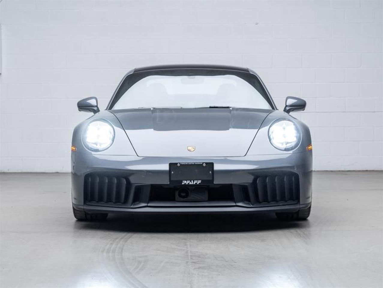 2025 Porsche 911  Photo