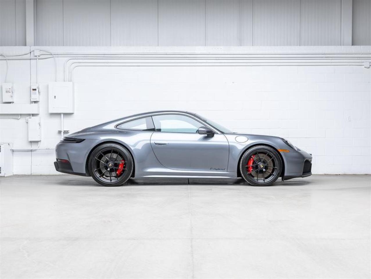 2025 Porsche 911  Photo