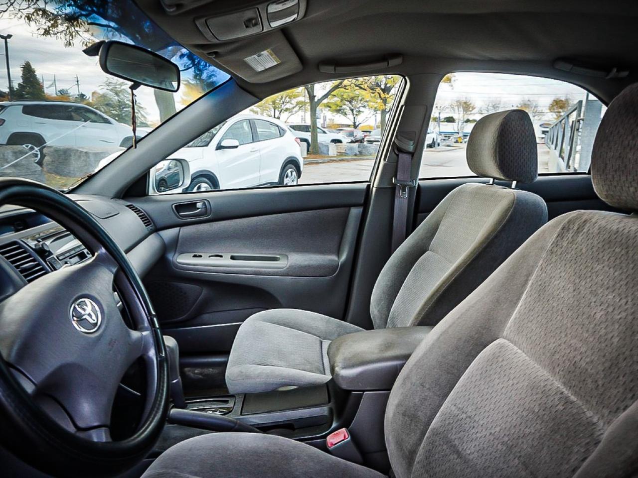 2004 Toyota Camry  Photo