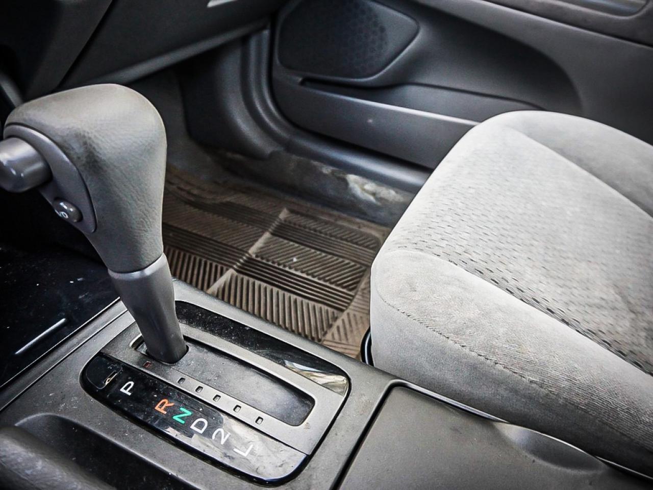 2004 Toyota Camry  Photo